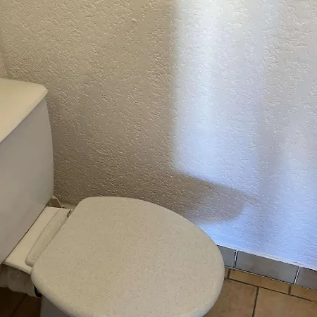 Apartment Calme Proche Et Commerces, Animaux Admis - Fr-1-702-44